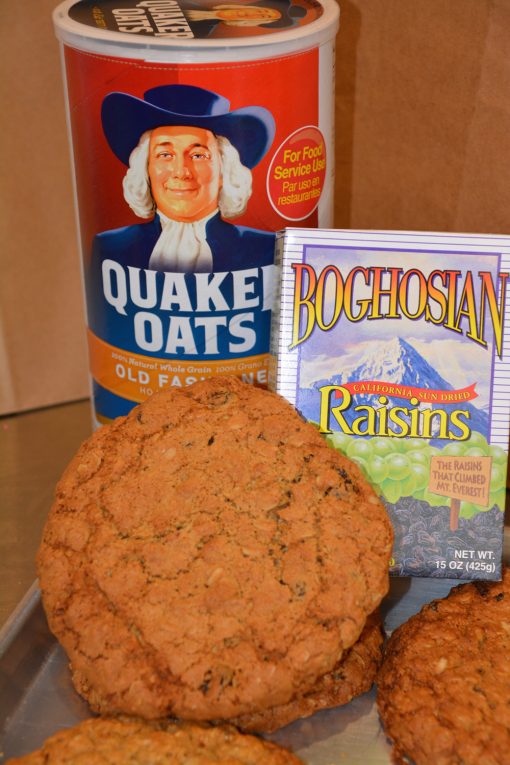 oatmeal & raisin cookies